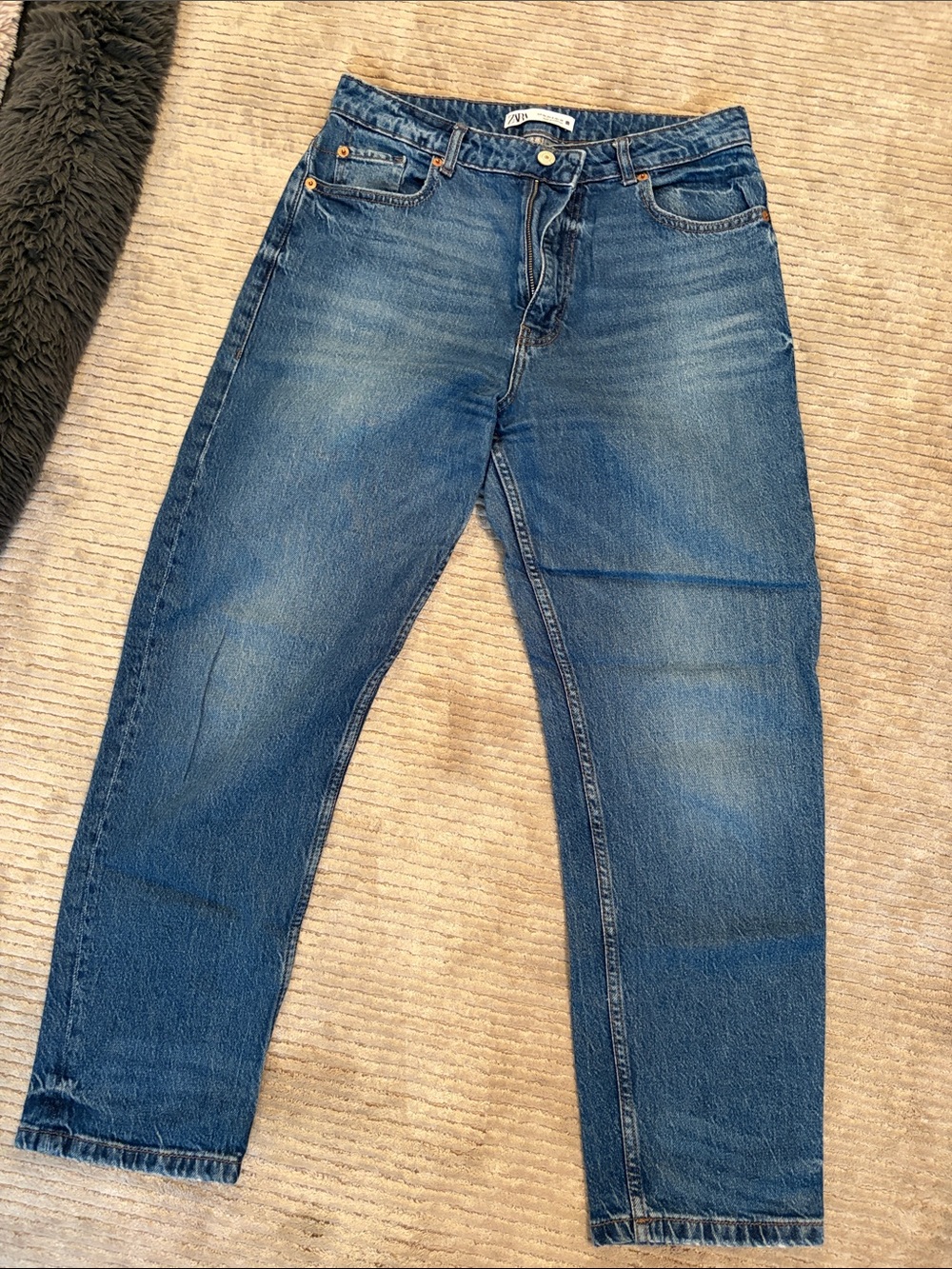 Zara Women’s Medium Blue Relaxed Jeans